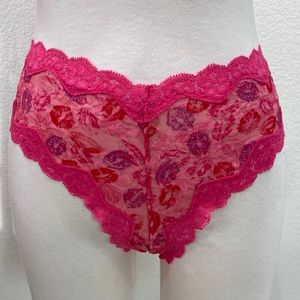 NWT… Victoria Secrets Sexy Little Things panties